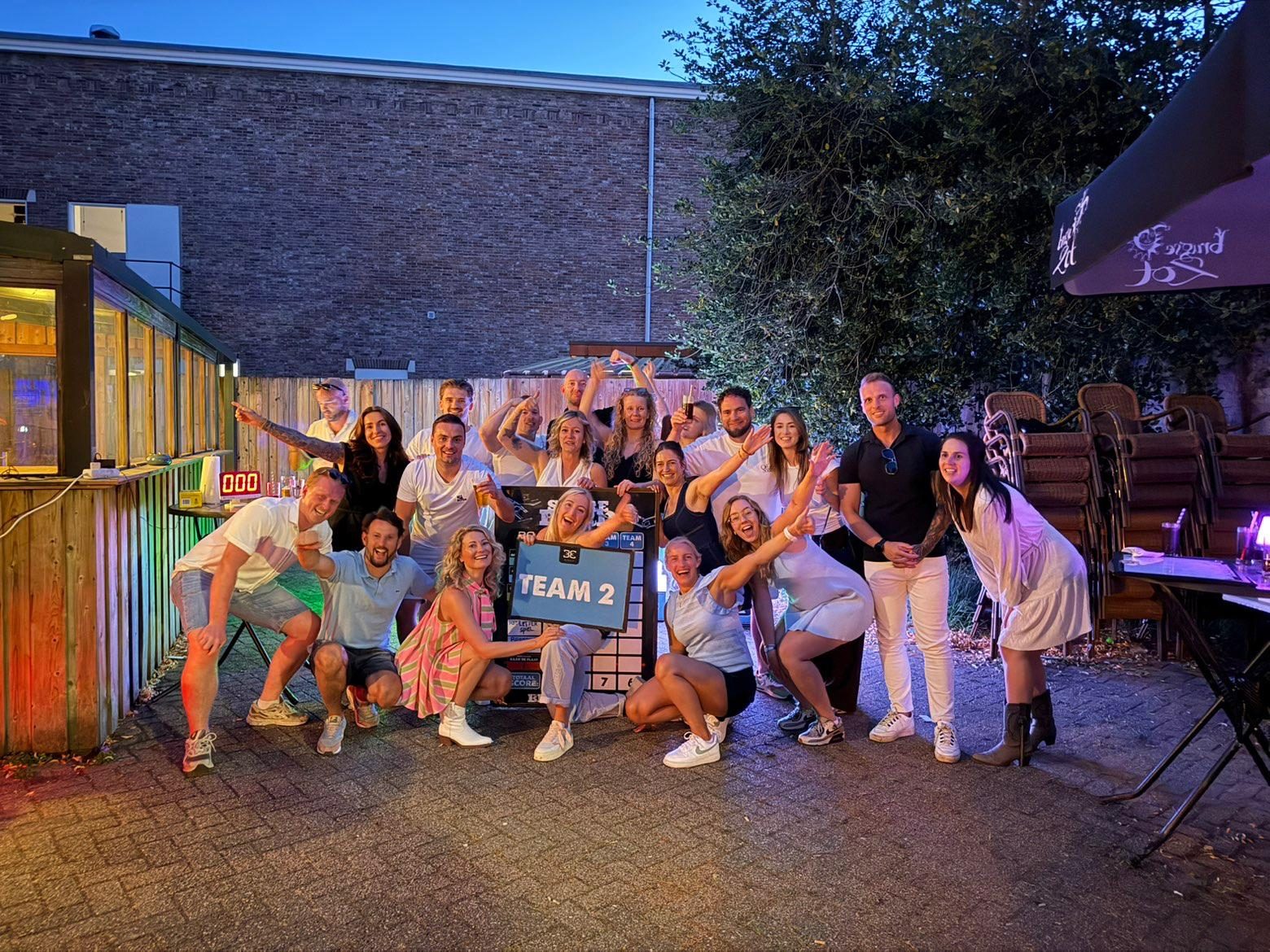 Groep spelers tijdens Binus Bonje bij Thuishaven